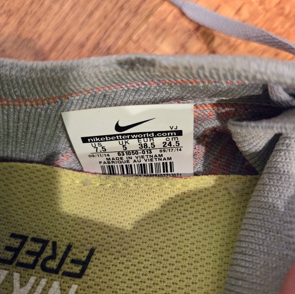Nike Women's Gray and Orange Sneakers - Picture 3 of 4